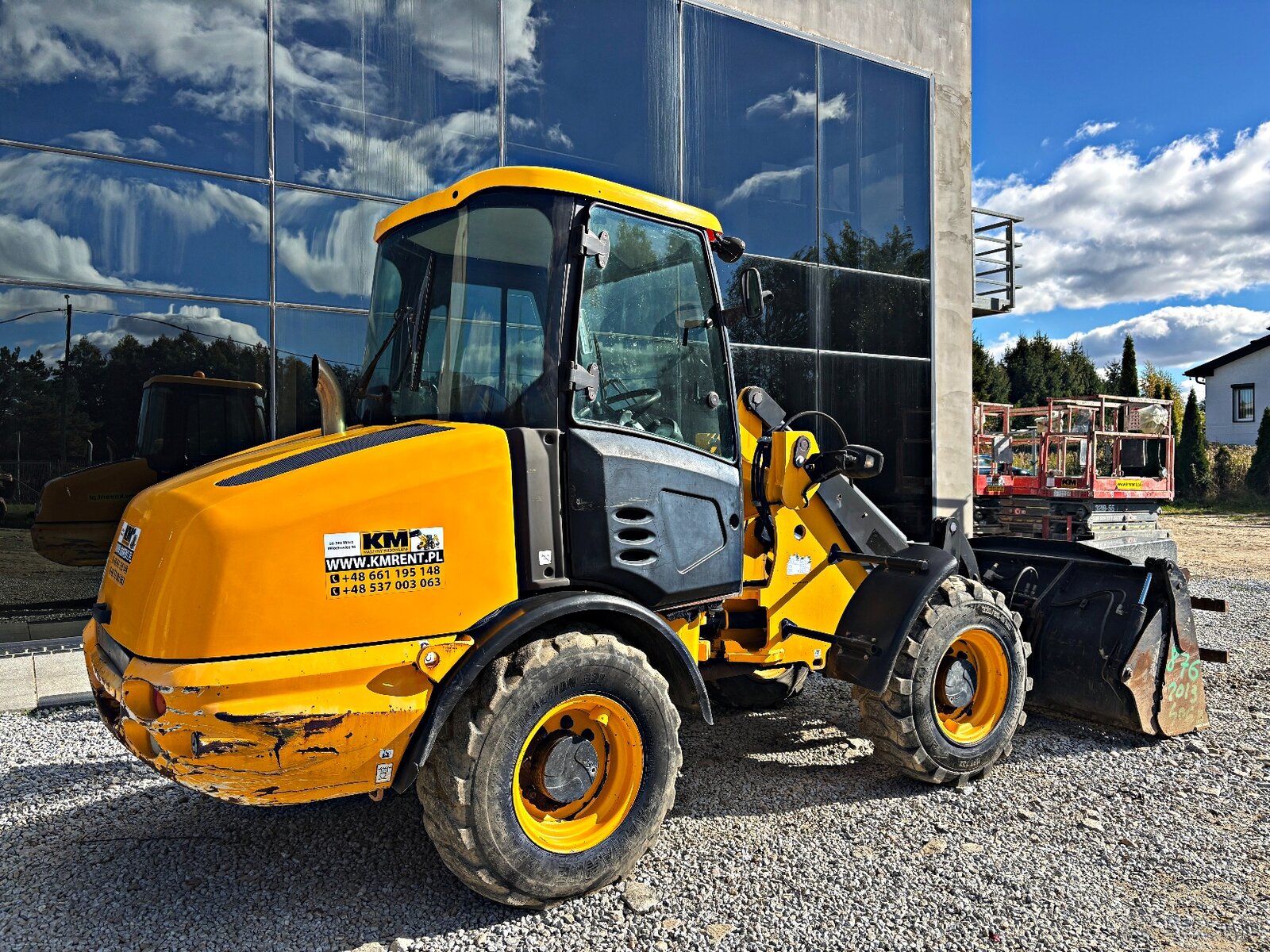JCB 406 B ŁADOWARKA KOŁOWA 2013R | | 407 409 VOLVO L30 - 15