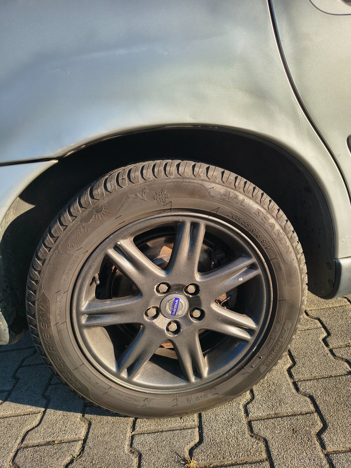 Volvo v70 2,4d5 - 15