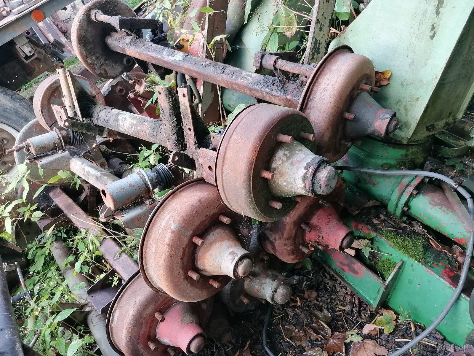 Sprzedaję przyczepę BSS 9t i 8t oraz wiele części zamiennych - 15