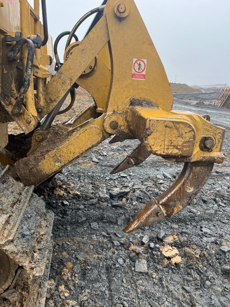 CAT D6XE - 15