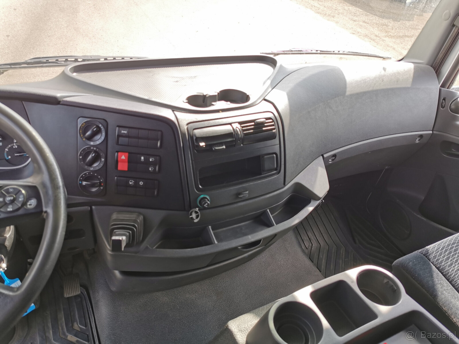 Sprzedam ciężarówkę MERCEDES-BENZ ATEGO 816 EURO 6 z platfo - 15