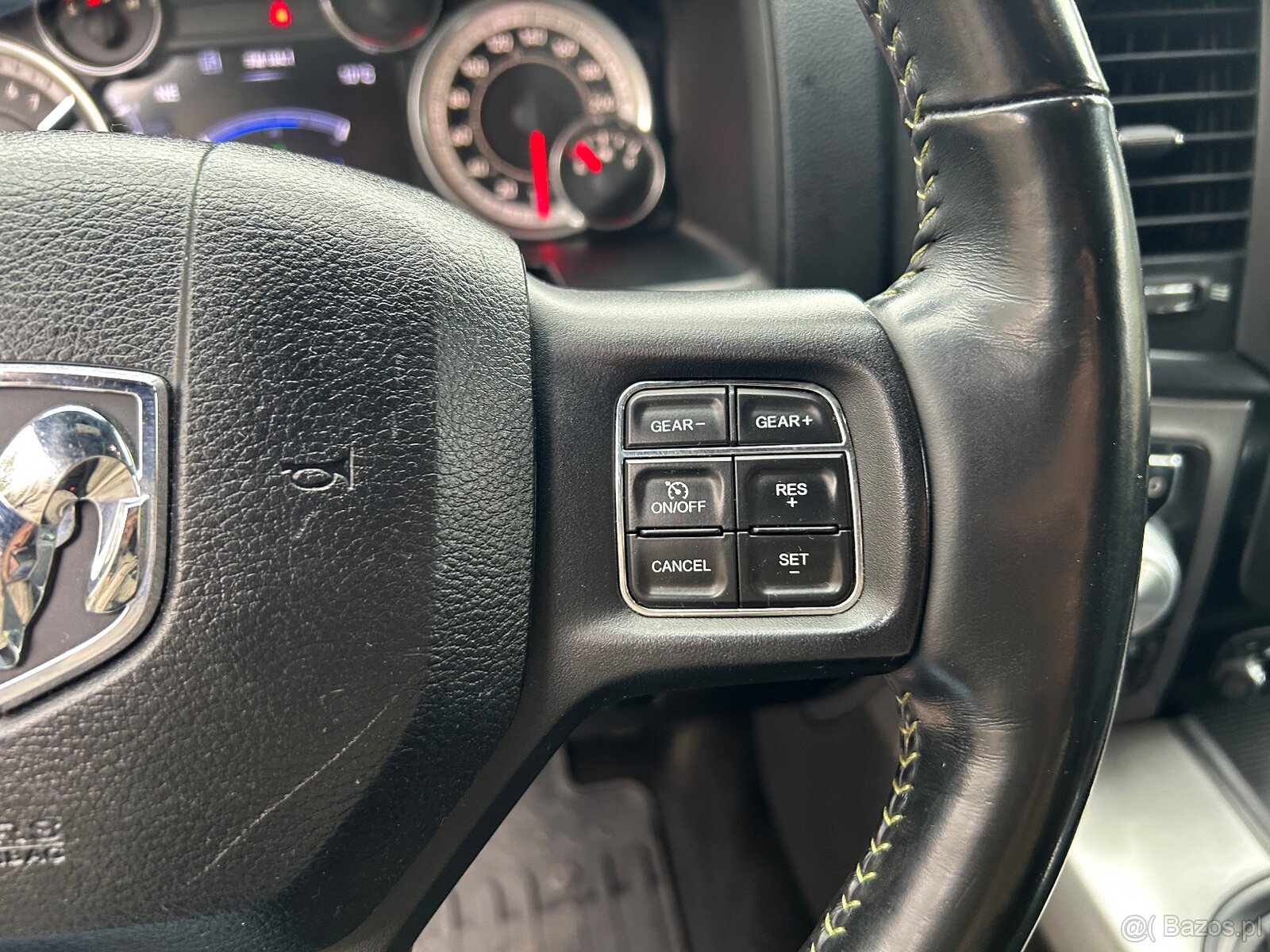 DODGE RAM SPORT 4x4, 5.7L, 401KM, 2017r. - 15
