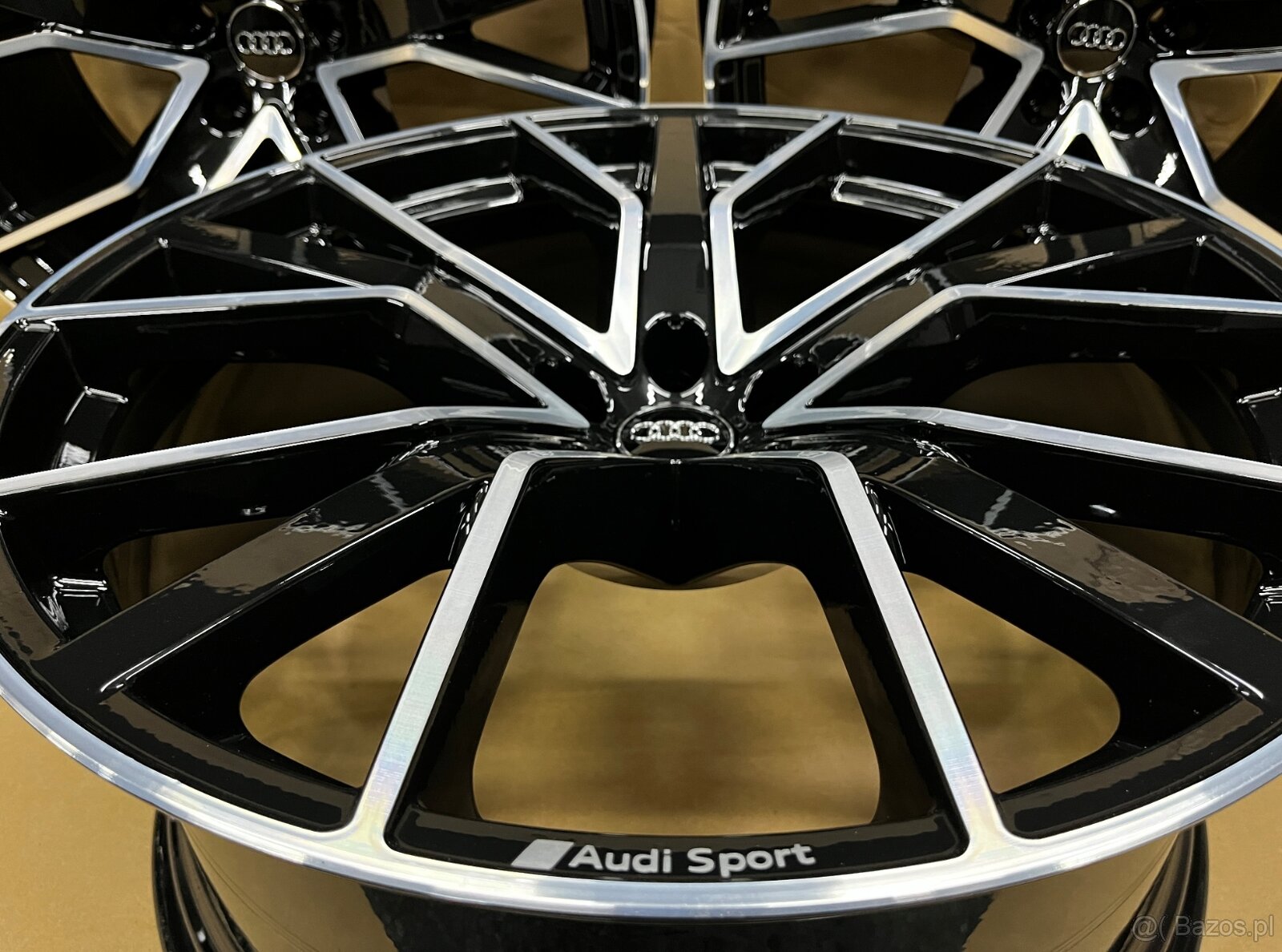 Felgi Audi Q8 SQ8 10J x 22 ET21 4M8601025Q / AQ 5x112 - 15