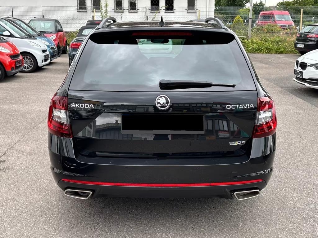 2019 Skoda Octavia Combi RS - 15