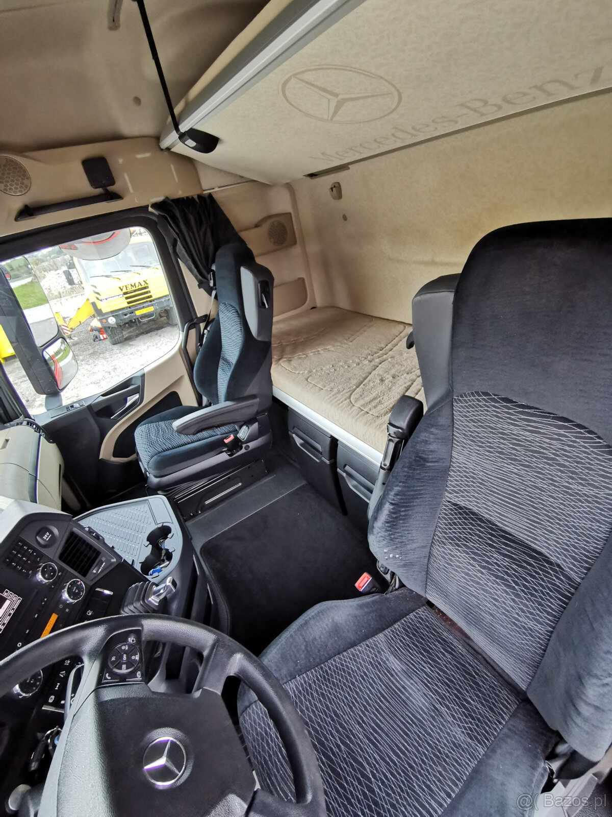 Sprzedam ciągnik siodłowy MERCEDES-BENZ ACTROS 1845 E6 LD - 15