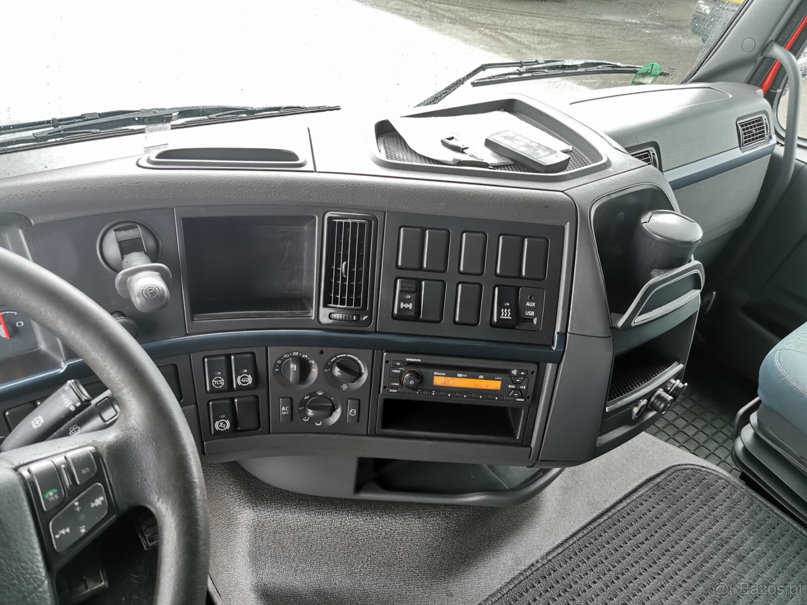 Sprzedaję ciągnik siodłowy VOLVO FH13 420 42T EEV - 15