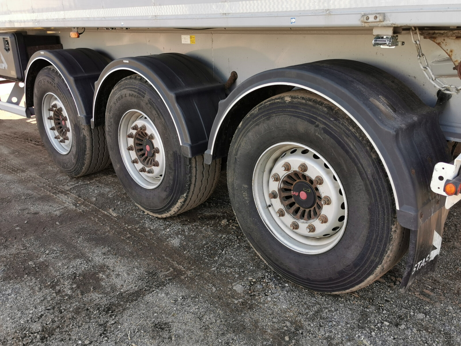 Sprzedaję naczepę wywrotkę STAS S300CX o pojemności 50 m3. - 15