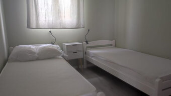 Chorwacja-Dwuapartamentowy umeblowany dom z basenem - 15