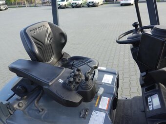 Wózek widłowy unoszący Toyota 8FBMT15 (Traigo 15) - 15