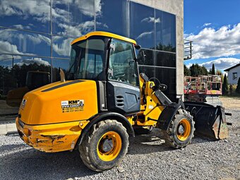 JCB 406 B ŁADOWARKA KOŁOWA 2013R | | 407 409 VOLVO L30 - 15
