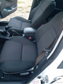 Sprzedam Toyota Corolla e12 2006r - 15