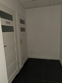 Lokal usługowy 80m² – parter z witryną, ul. Górnośląska - 15
