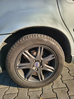 Volvo v70 2,4d5 - 15