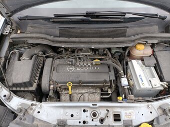 Opel Zafira 1.8 - 15
