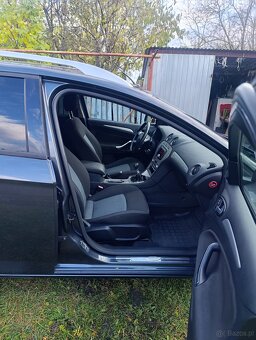 Sprzedam Ford Mondeo MK4 combi 2009 roku - 15