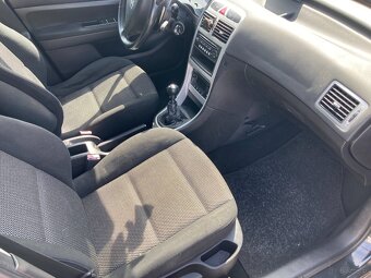 307 pojemność 2.0 HDI 7-Osobowy - 15