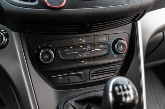 Ford Kuga | benzyna | 2017r. - 15