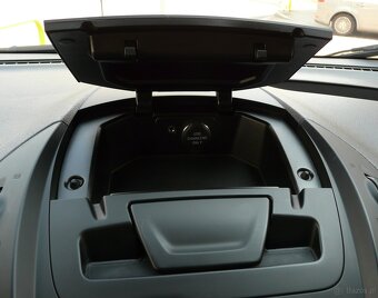 Ford Transit Courier - 15