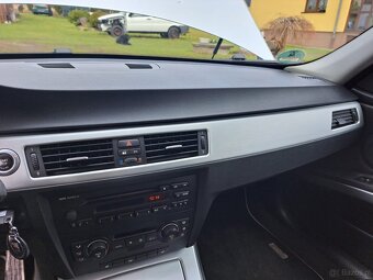 BMW E90 - 15