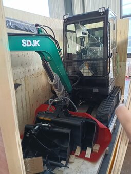 KOPARKA GĄSIENNICOWA 3,5T - 15