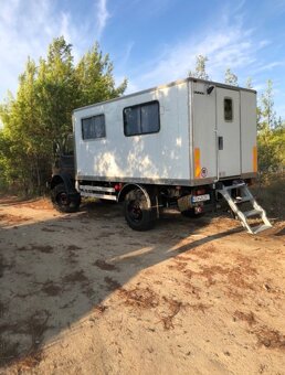 Mercedes Benz Unimog 4x4 camper - 15