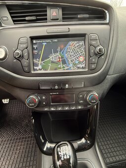 Kia Ceed Combi SW 1.6 CRDI 100Kw GT- LINE - 15