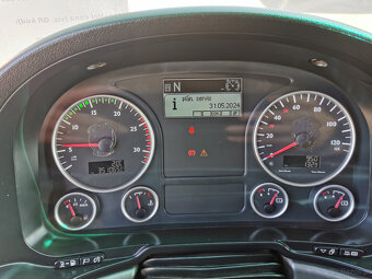 Sprzedam samochód ciężarowy MAN TGS 26.440 6X2-2 BL E5 na zł - 15