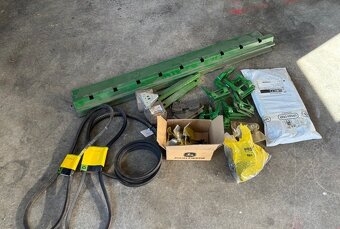 Kombajn zbożowy John Deere 1470 4,88 m (16 stóp) - 15