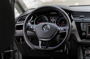 Volkswagen TOURAN 2015r. - 15