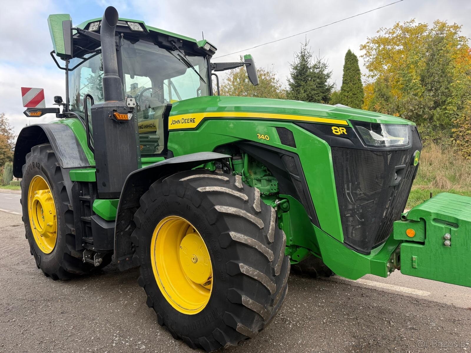 Ciągnik rolniczy John Deere 8R 340 skrzynia E23 rok pro 2021 - 16