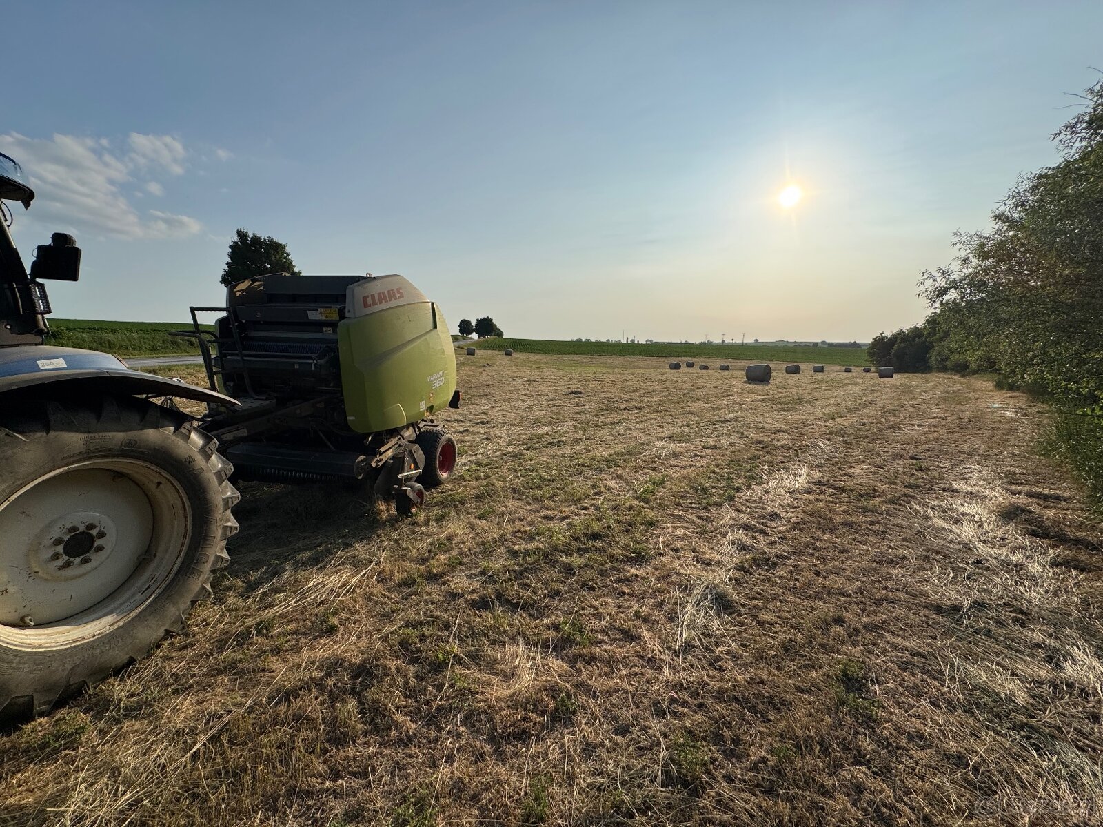 Claas variant 360 balíkovač lis na okrúhle balíky - 16