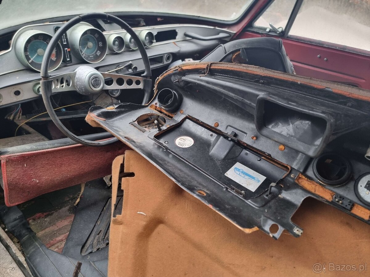 Volkswagen Ogórek, Rolls Royce, Mustang, Volvo, Triumph - 16