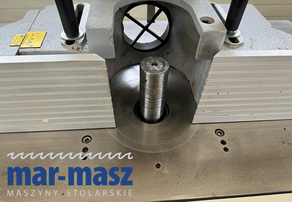 Frezarka dolnowrzecionowa STOMANA typ T 1000S - 16