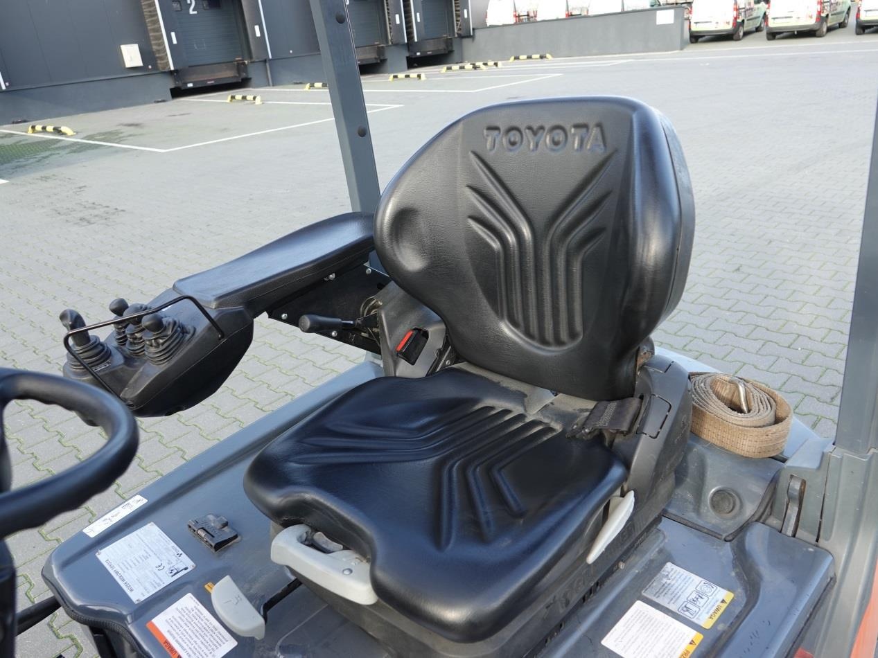 Wózek widłowy unoszący Toyota 8FBMT15 (Traigo 15) - 16