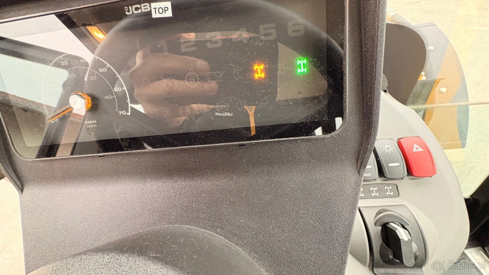 JCB 4CX PRO - 16