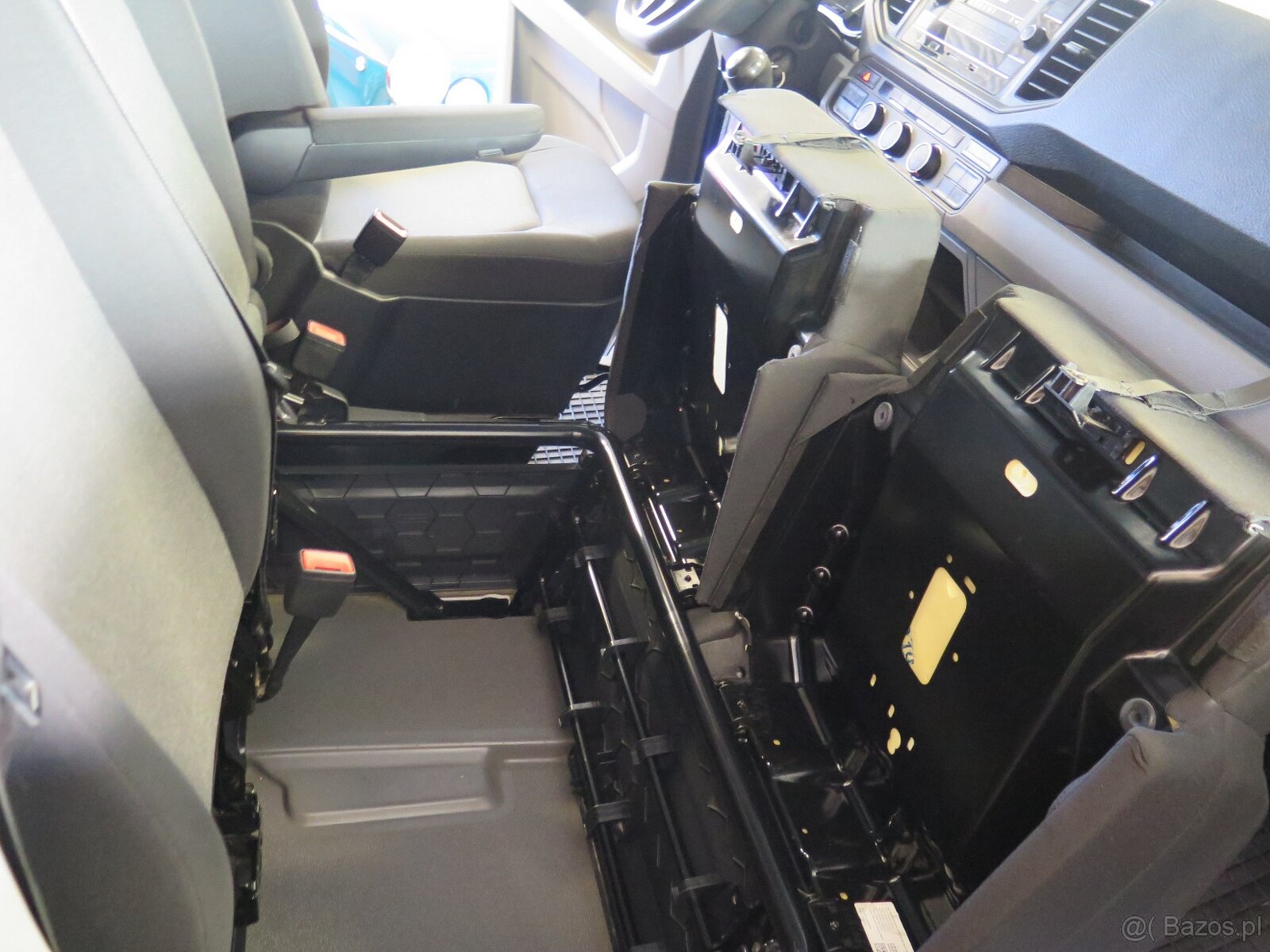 VW Crafter 2.0TDI, holowanie, VAT, LED, klimatyzacja, czujni - 16