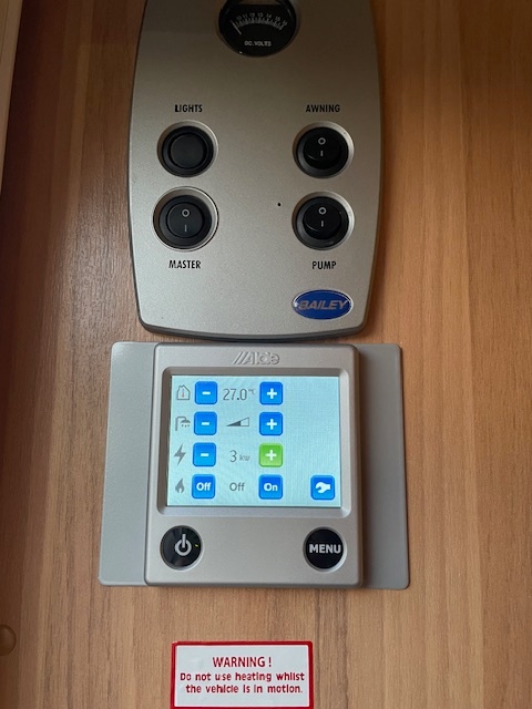 Sprzedam przyczepę kempingową całoroczną Bailey Unicorn Sev - 16