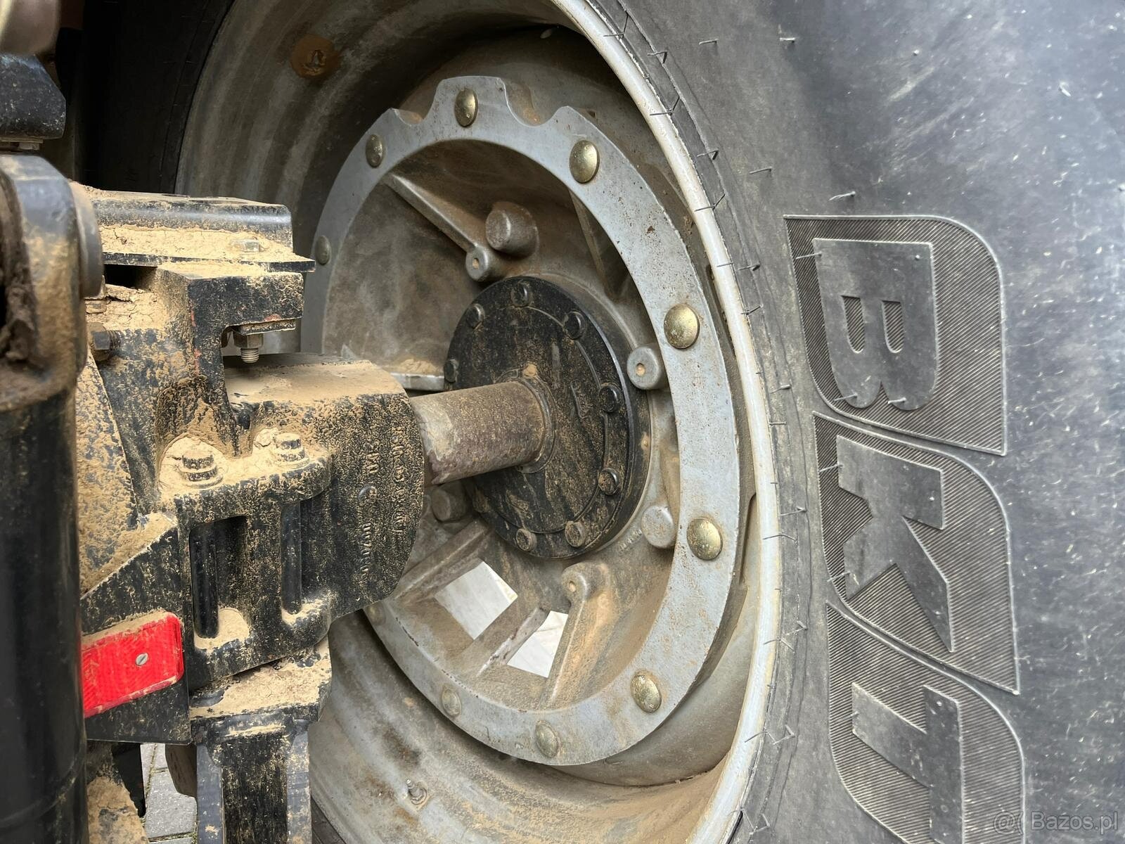 Massey Ferguson Model: 8250-4 - 16