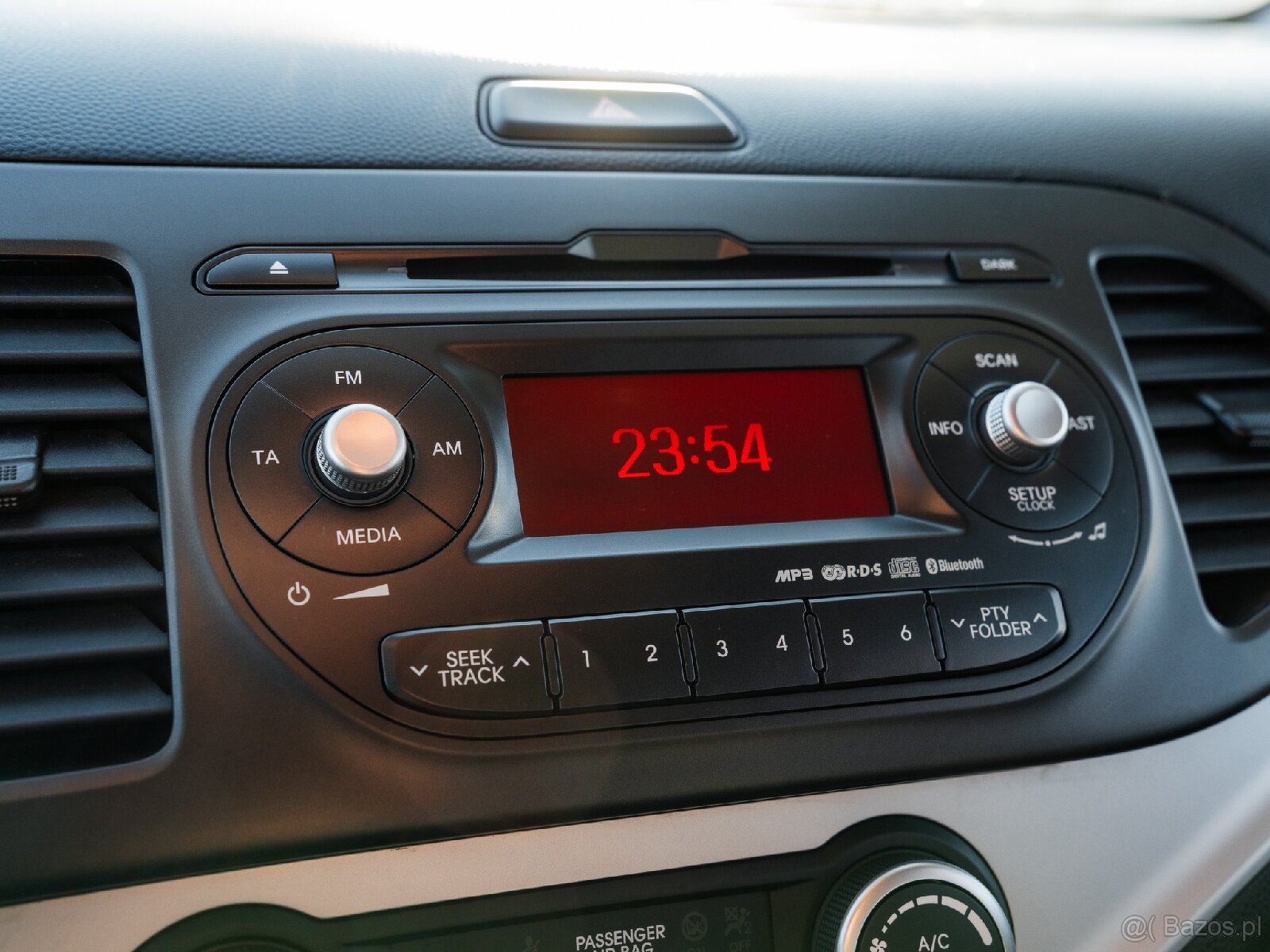 Kia Picanto 2014 rok 1.0 benzyna z gazem - 16