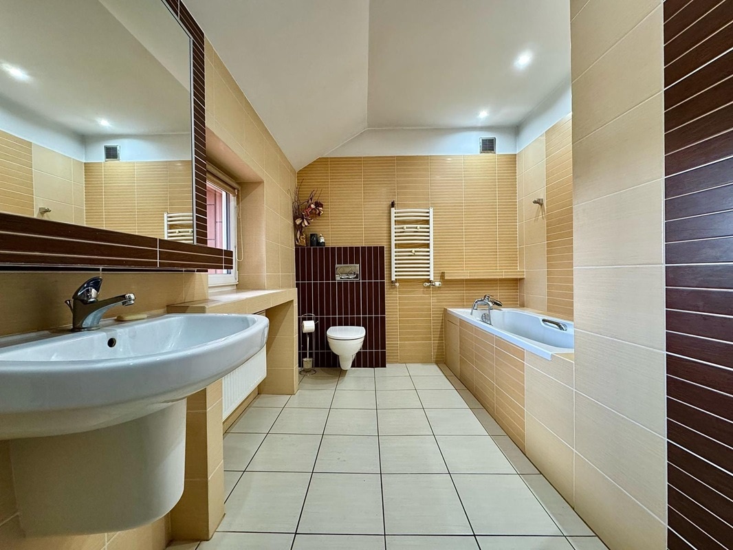 Dom piętrowy w zab. bliźniaczej o pow. 203m2, Kalisz - 16