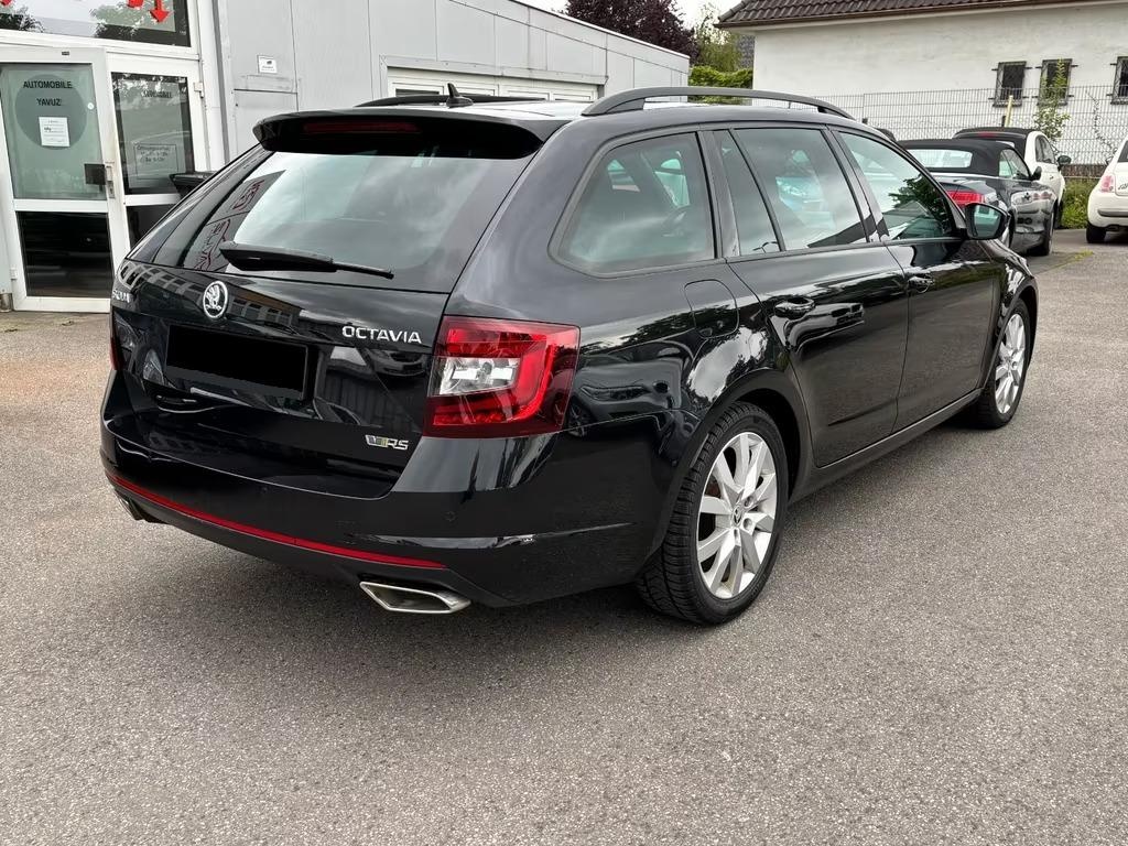 2019 Skoda Octavia Combi RS - 16