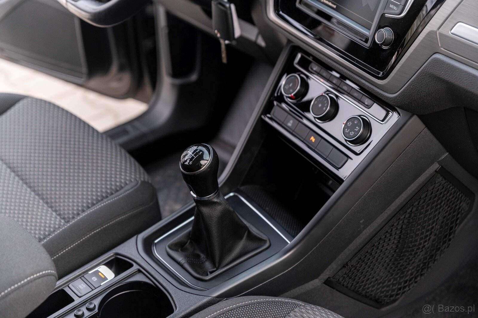 Volkswagen TOURAN 2015r. - 16