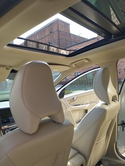 Volvo XC60 2.0 T5 B KAMERA COFANIA CZUJNIKI PARKOWANIA NAVI - 16