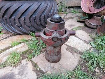 Sprzedaję przyczepę BSS 9t i 8t oraz wiele części zamiennych - 16