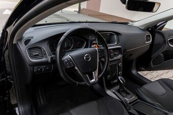 VOLVO V40 - 16
