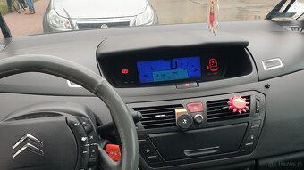 Citroen C4 Picasso 1.8 - 16