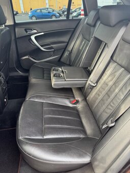 Opel Insignia 2.0 bi turbo 4x4 - 16