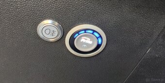Chevrolet Suburban LPG 6.2L Hight Country 7 míst - 16