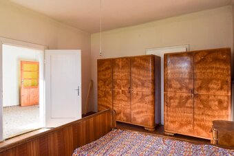 Dom jednorodzinny z dwoma mieszkaniami i dużym ogrodem - 16