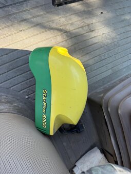 John Deere 8370R   E23   rok 2018  8500mth   GPS antena - 16